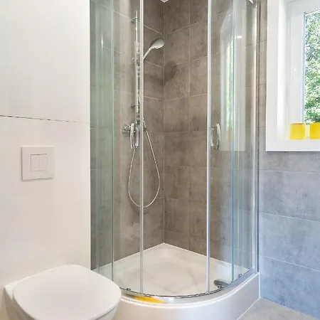 Staymoovers - Manialand Pod Krakowem Nyaraló *