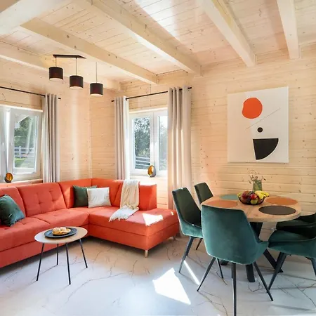 Staymoovers - Manialand Pod Krakowem Nyaraló *